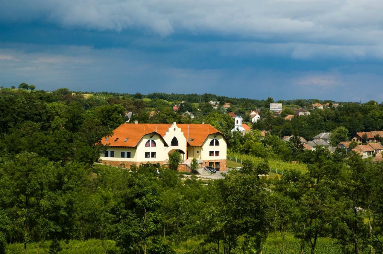 Bekesseg Szigete, Klasszik Apartman Διαμέρισμα Sur Εξωτερικό φωτογραφία